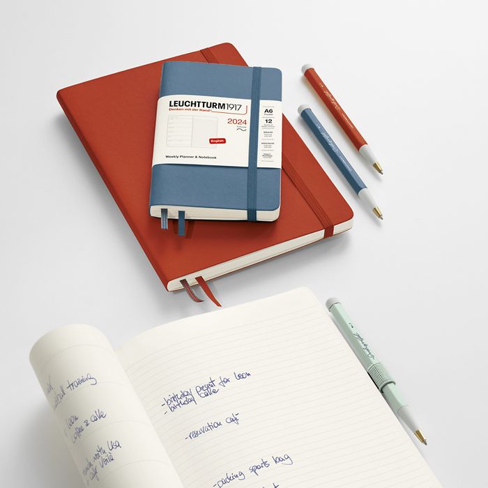Weekly Planner & Notebook, English